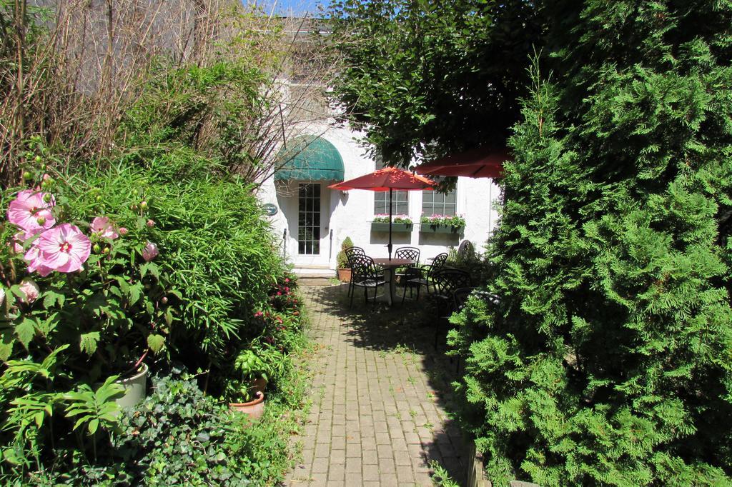 Blairpen House Country Inn Ниагара-он-те-Лейк Экстерьер фото